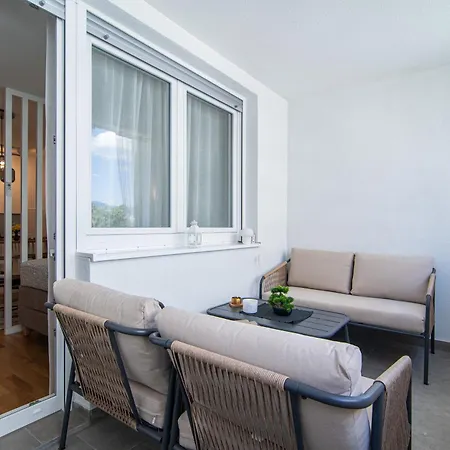 Flexible Selfcheckins 77 - Zagreb - Garage - Loggia - New Apartment Exterior photo